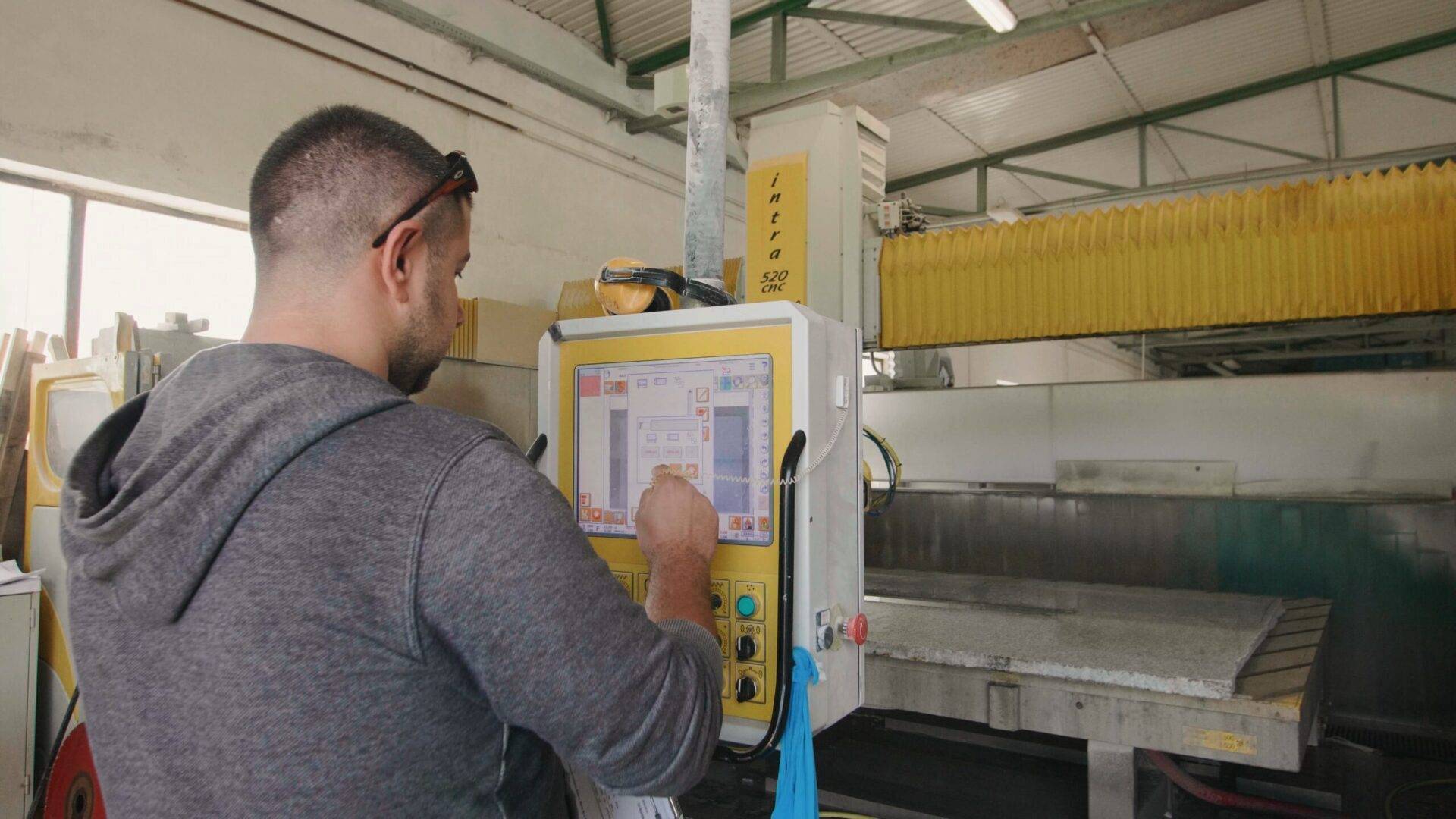 Modern gépekkel dolgozunk.